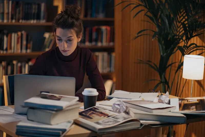Pressure as a Tool: Understanding When Deadline-Driven Learning Helps — and When It Hurts